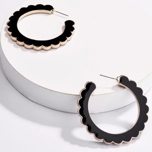 Restock!🌹Desideria Black Hoop Earrings!🌿